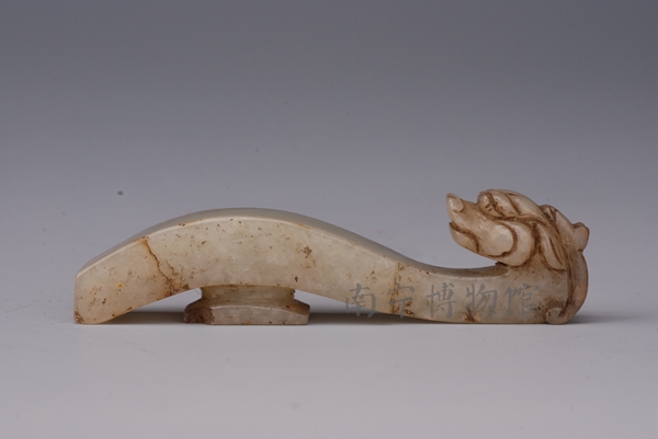 明青白玉雕龙首方脐玉带钩